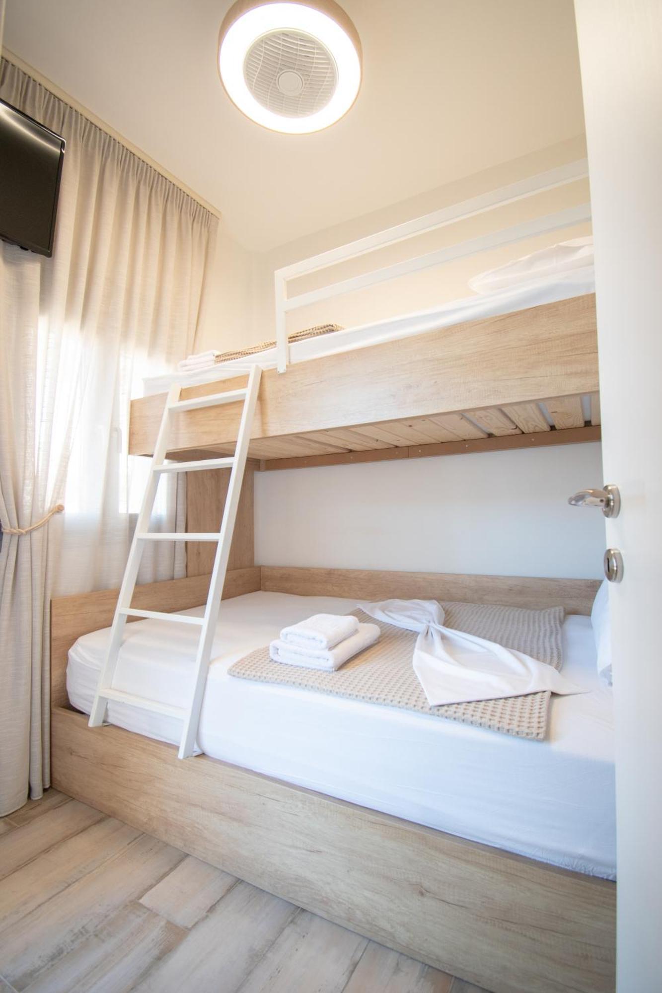 Magdalena Seaside Apartments Nea Roda Dış mekan fotoğraf